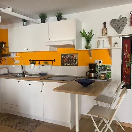 Shangri-la 2 Apartman *