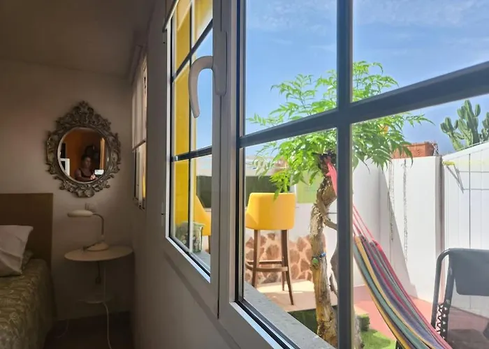 Shangri-La Botanical Room