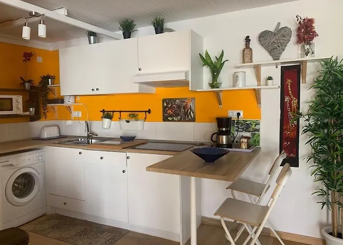 Shangri-la 2 Διαμέρισμα *