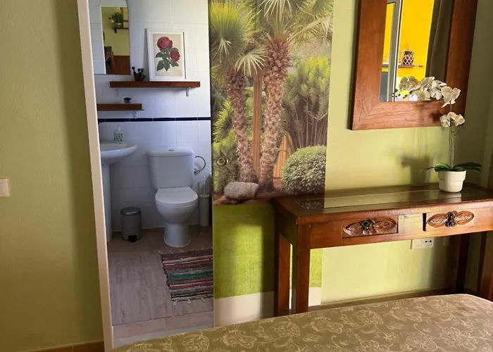 Shangri-La Botanical Room